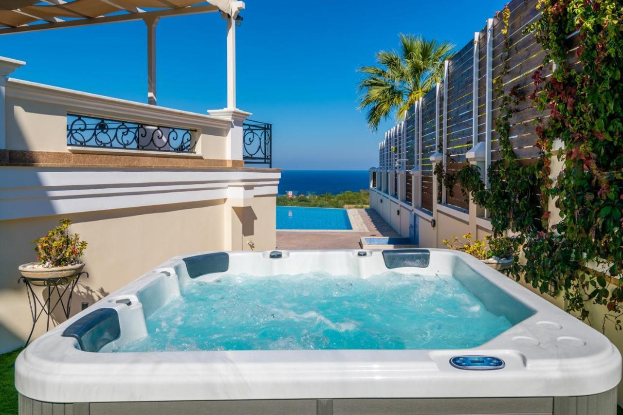 Frido Luxury With Jacuzzi